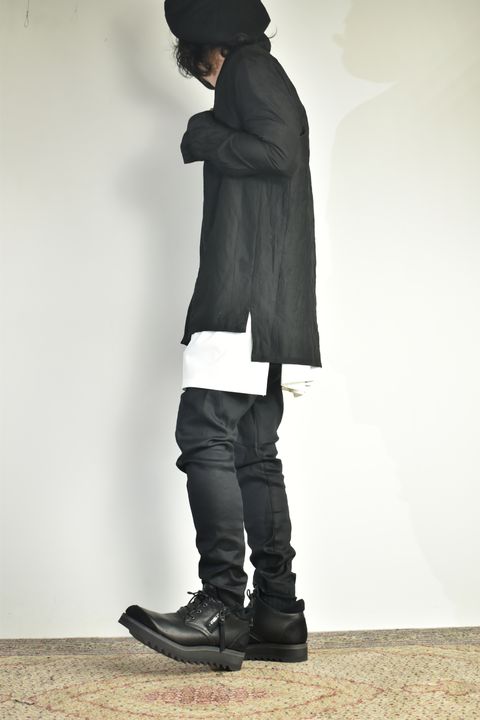 ソリッドでも快適な生地感