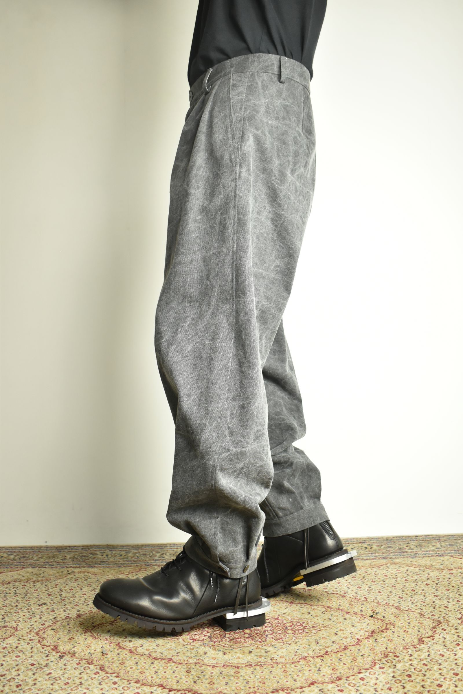 Tucked Hem Pants with Button Closure"Charcoal" /  タックヘムパンツ "チャコール"
