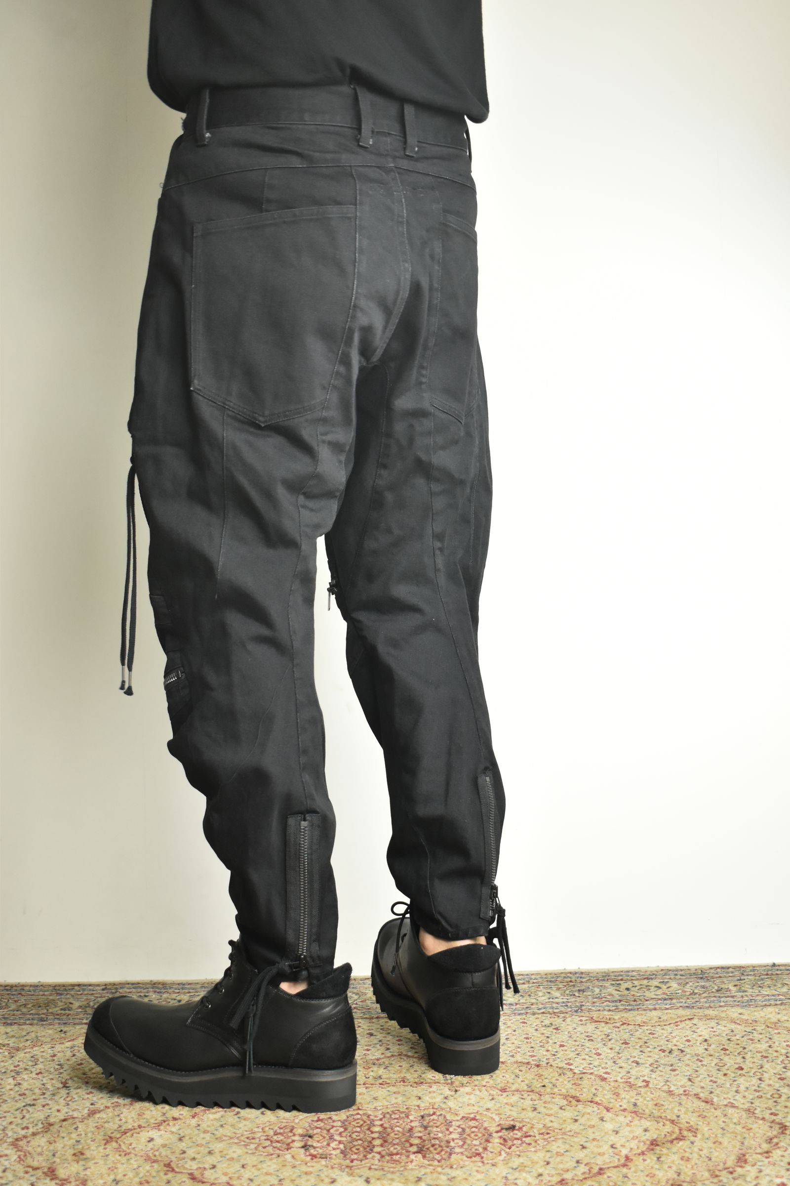 Stretch Denim Knee-Open Cropped Pants"Black" / ストレッチデニムニーオープンクロップドパンツ"ブラック"