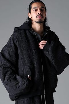 《2025AW先行予約》Geometry Jumbo Hooded MA-1 Blouson"Black" / ジオメトリージャンボフーデッドMA-1ブルゾン"ブラック"