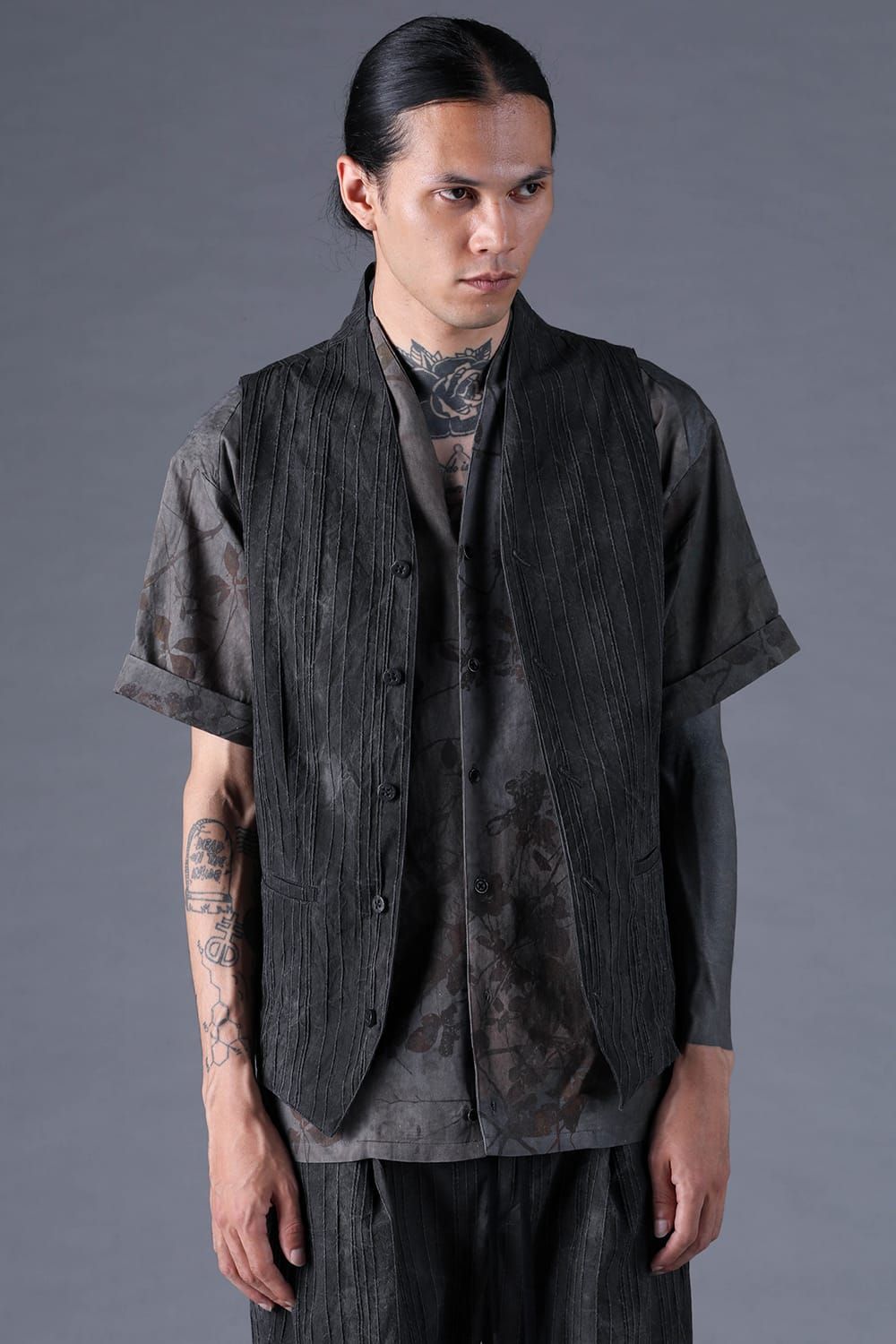 《2027SS先行予約分》Mura-Dye Dobby Stripe Shawl-Collar Vest"Charcoal" / ムラ染トビーストライプショールカラーベスト"チャコール"
