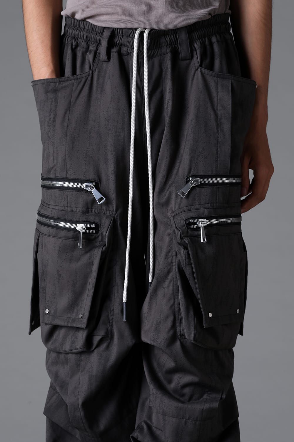 《2026SS先行予約》Abstract Cargo Tuck Wide Pants"Black / Grey /Brown" / アブストラクトカーゴタックワイドパンツ"ブラック/グレー/ブラウン"