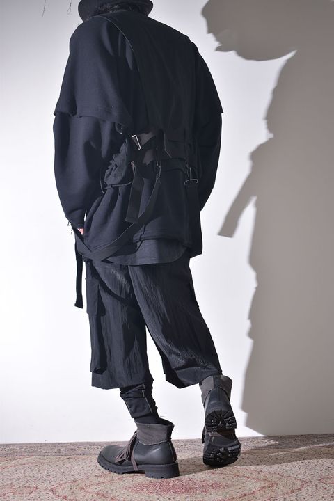 どんなトップスにも合わせられるベスト