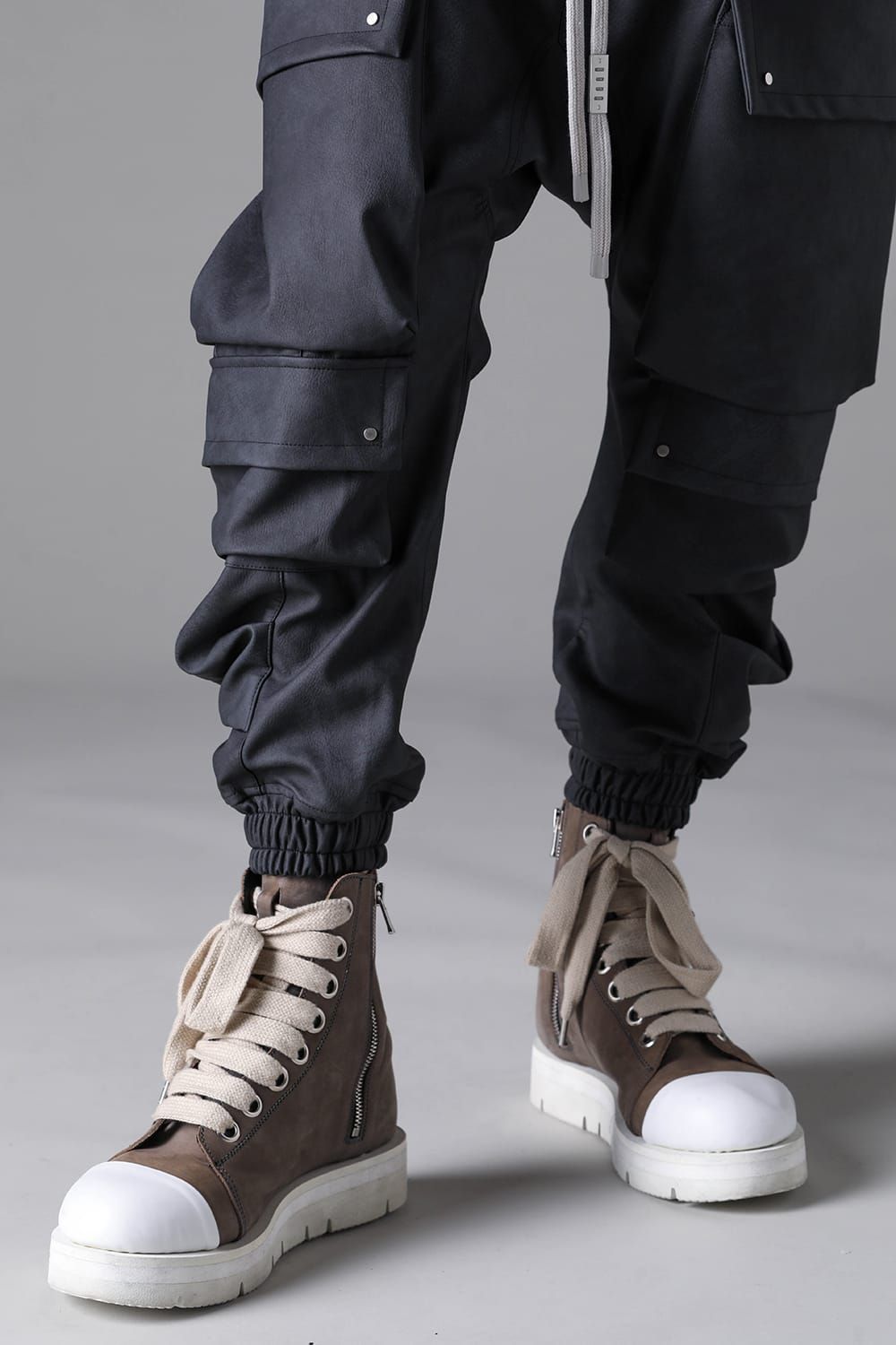 《2026AW先行予約》Vegan Leather Military Sarrouel Easy Pants"Smoke Black / Khaki" / ヴィーガンレザーミリタリーサルエルイージーパンツ"スモークブラック / カーキ"