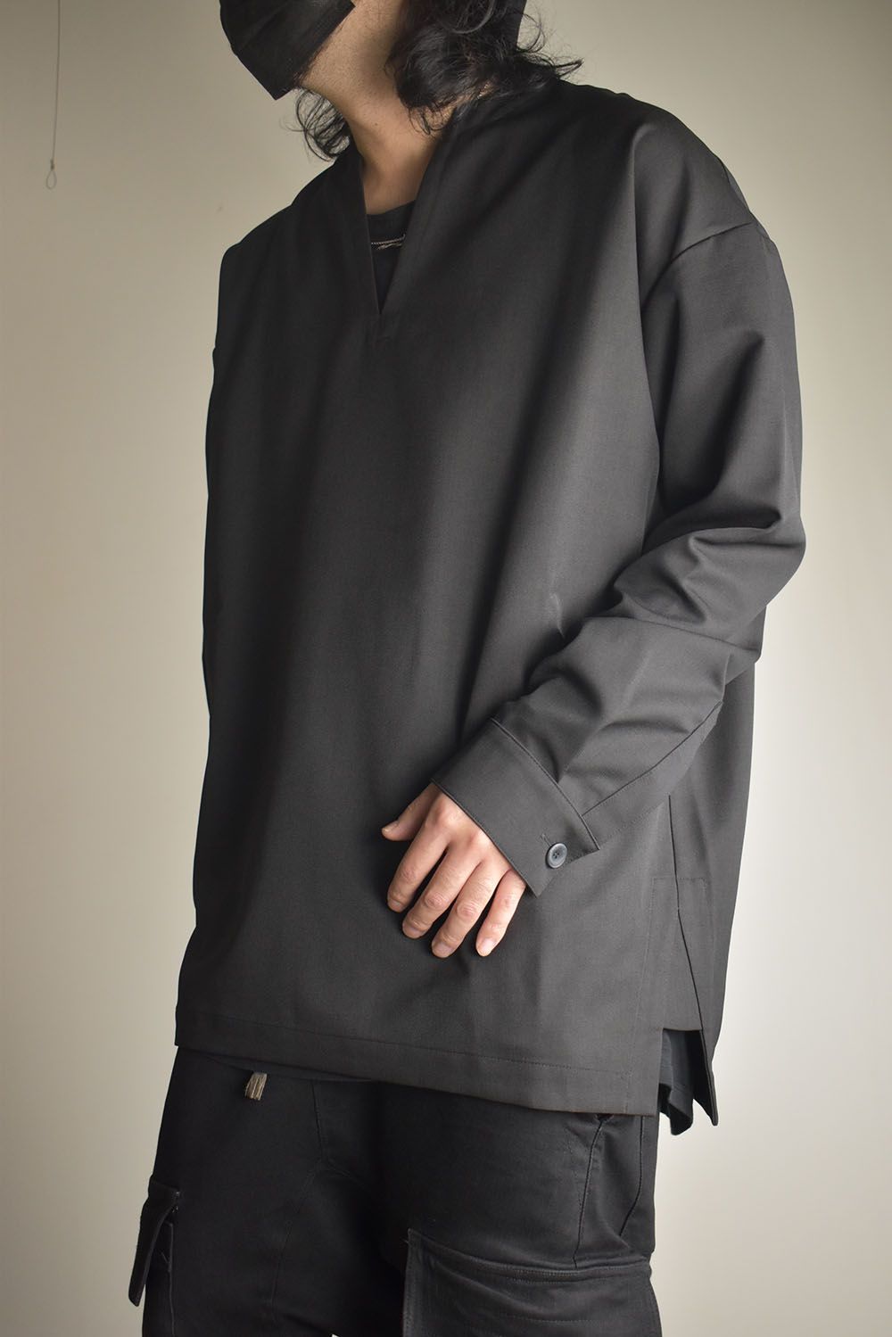 Collarless Top"Black" / カラーレストップ"ブラック"