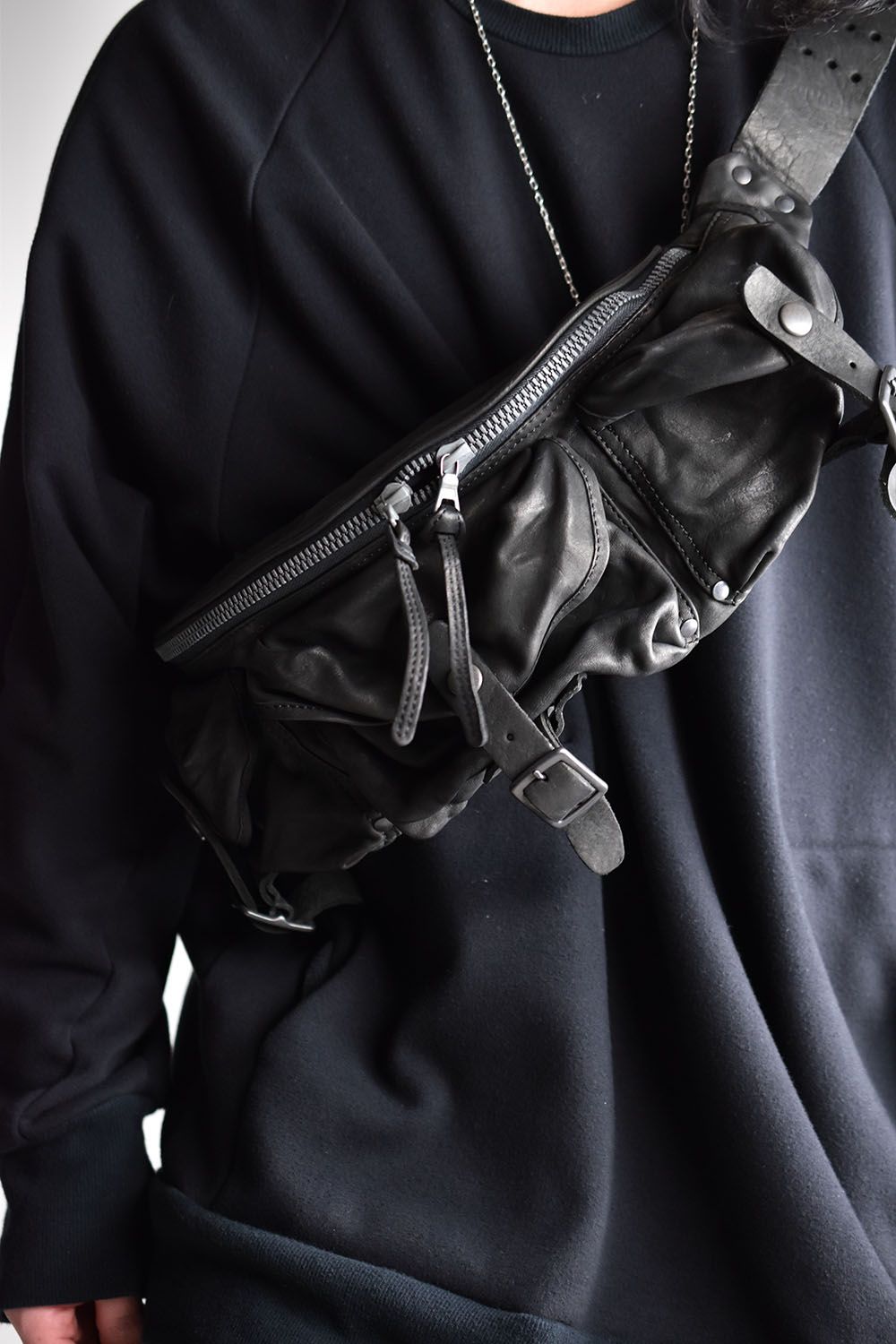 ISAMU KATAYAMA BACKLASH - Double Shoulder Leather Shoulder Bag 