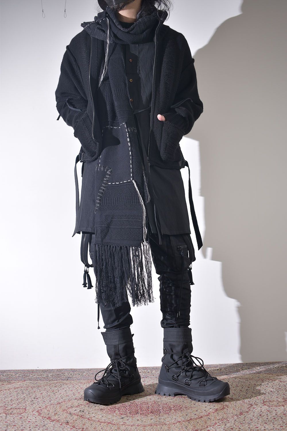 冬のニットジャケットスタイル