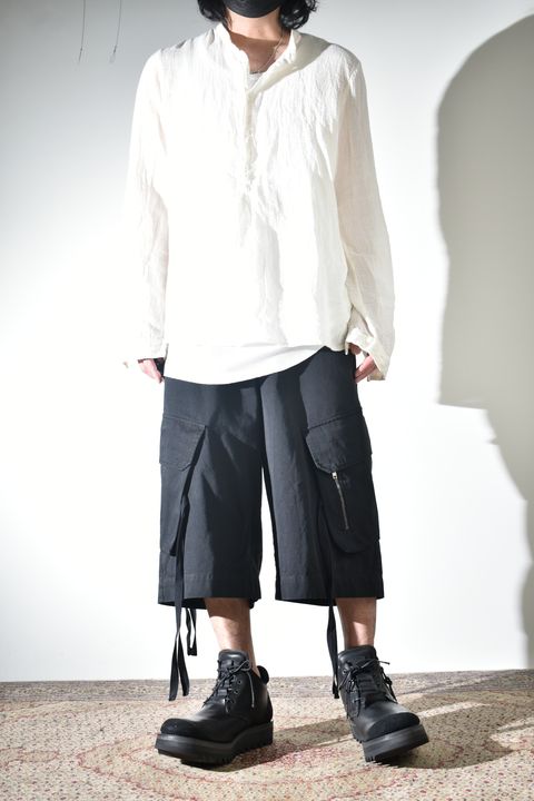 夏を意識した素材と雰囲気