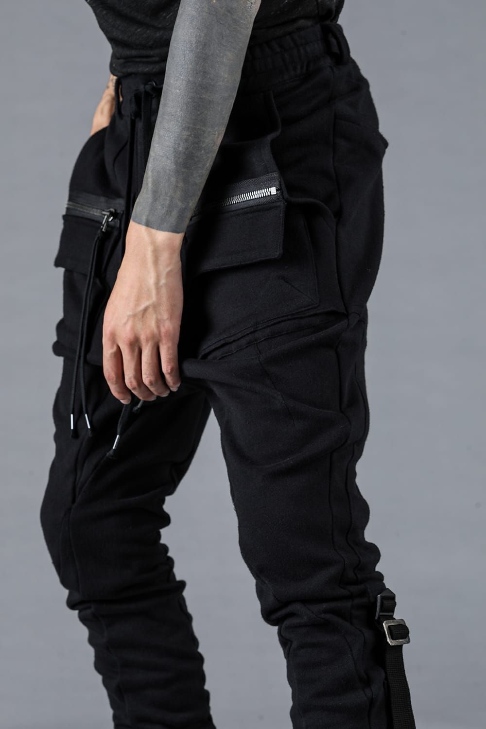 Non-ply Yarn Lined Belt Adjustable Crotch Jog Pants "Black" / 無撚糸裏毛ベルトアジャストロークロッチジョグパンツ"ブラック"