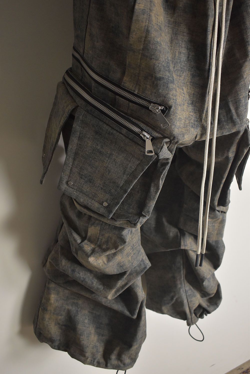 Blended Shades Denim Cargo Tuck Wide Pants"Steel Blue"/ ブレンデッドシェイドデニムカーゴタックワイドパンツ"スティールブルー"