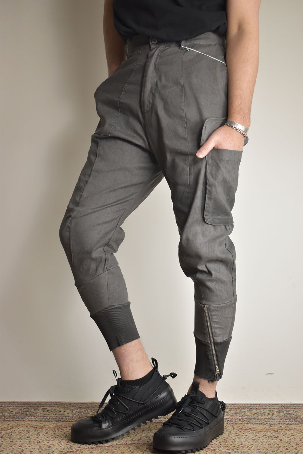 Asymmetrical Cargo Pants"Charcoal Grey" / アシンメトリーカーゴパンツ"チャコールグレー"