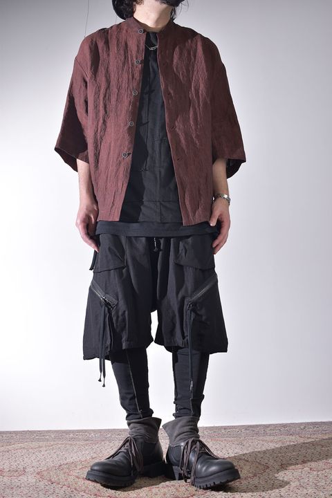 シーズンを意識した生地感で