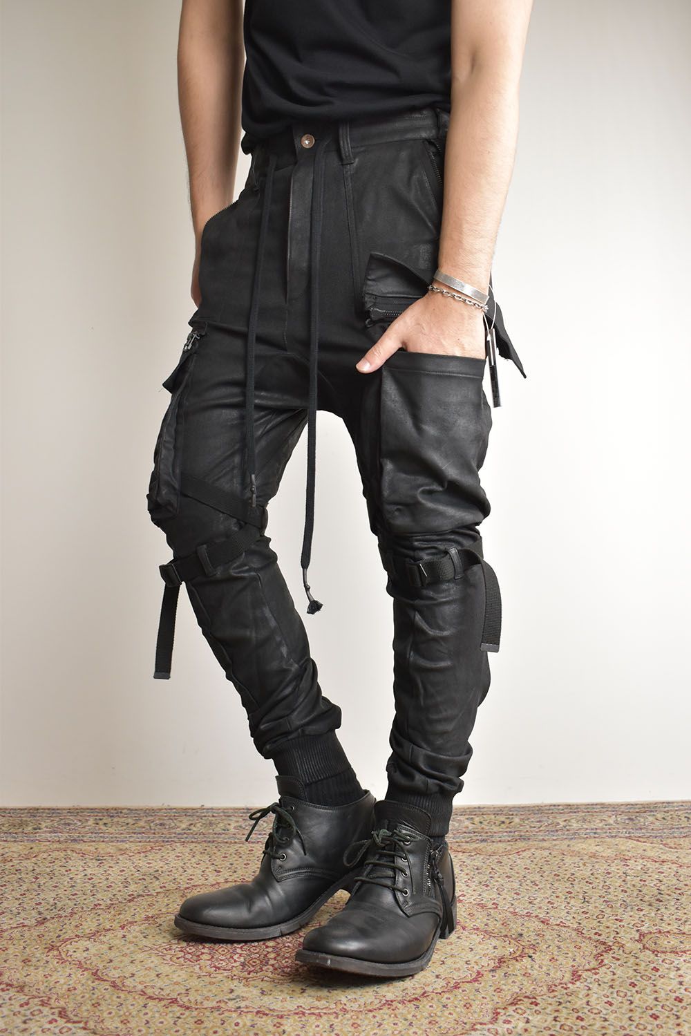 Product-Coated Jersey-Like Denim Cargo Jog Pants"Black" / 製品コーティングジャージーライクデニムカーゴジョグパンツ"ブラック"