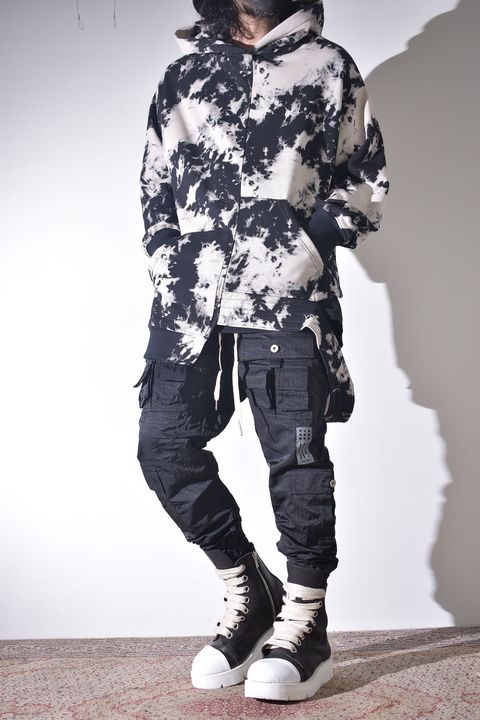 ボンバージャケット×ナイロンカーゴ