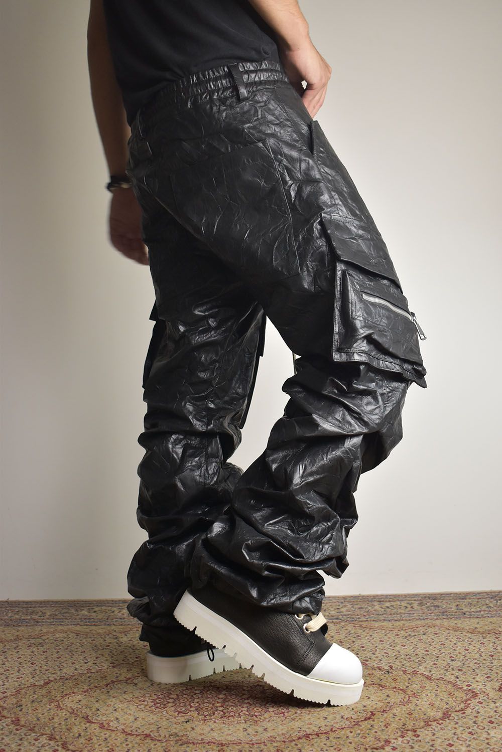 Washer Synthetic Leather Boots Cut Tuck Cargo Pants"Black " / ワッシャーシンセティックレザーブーツカットタックカーゴパンツ"ブラック"