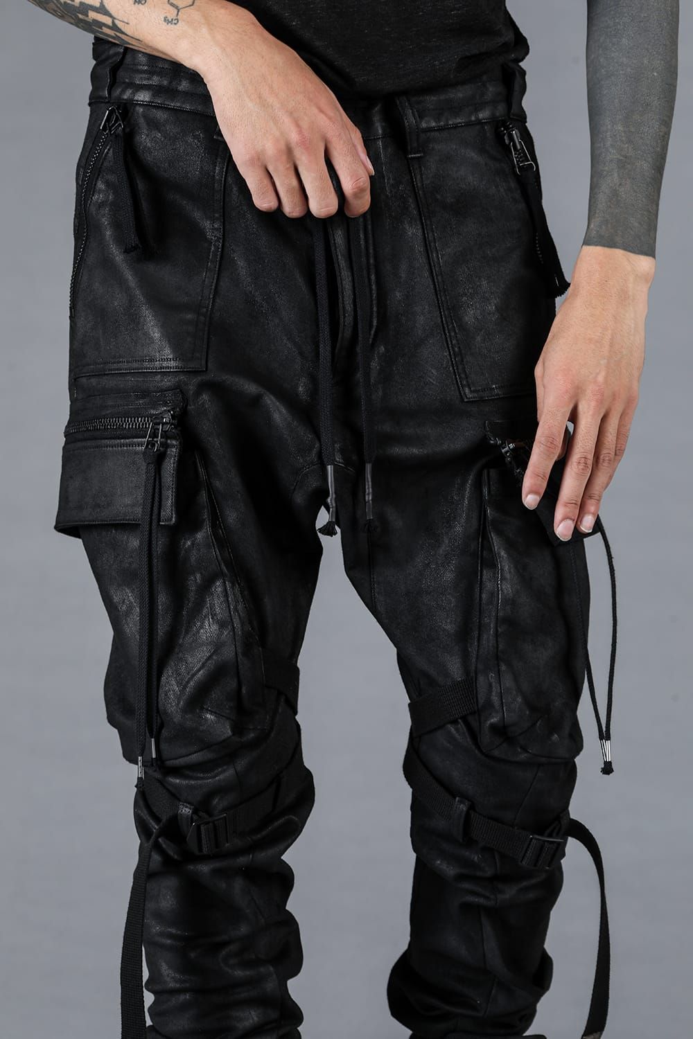 Product-Coated Jersey-Like Denim Cargo Jog Pants"Black" / 製品コーティングジャージーライクデニムカーゴジョグパンツ"ブラック"