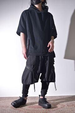 Hoodieも残り1点となっております。