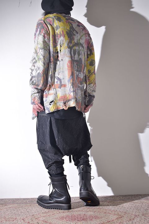 カラフルなプリントで楽しむ春ニット