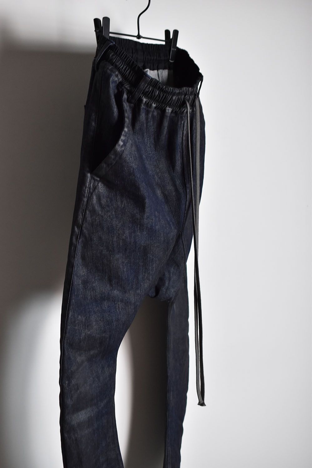 《2025AW先行予約》Coated Stretch denim Sarouel skinny"Blue" / コーティングストレッチデニムサルエルスキニー"ブルー"