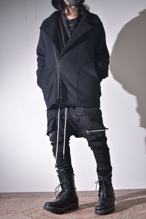 ライトな着心地で暖かく