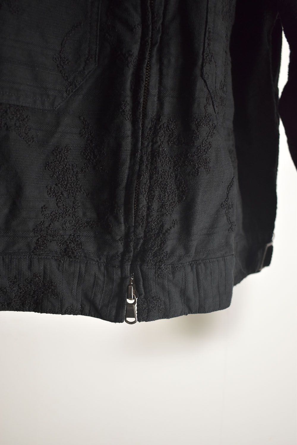 Embroidered Striped Blouson"Black" / 刺繍ストライプブルゾン"ブラック"