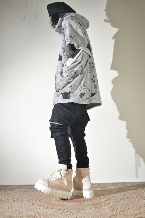 春夏らしいカジュアルミックス