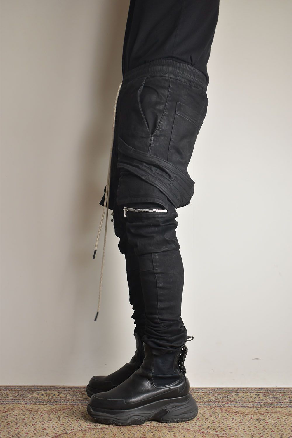 《2025AW先行予約》Denim Coating Cargo Sarouel Skinny"Black" / デニムコーティングカーゴサルエルスキニー"ブラック"