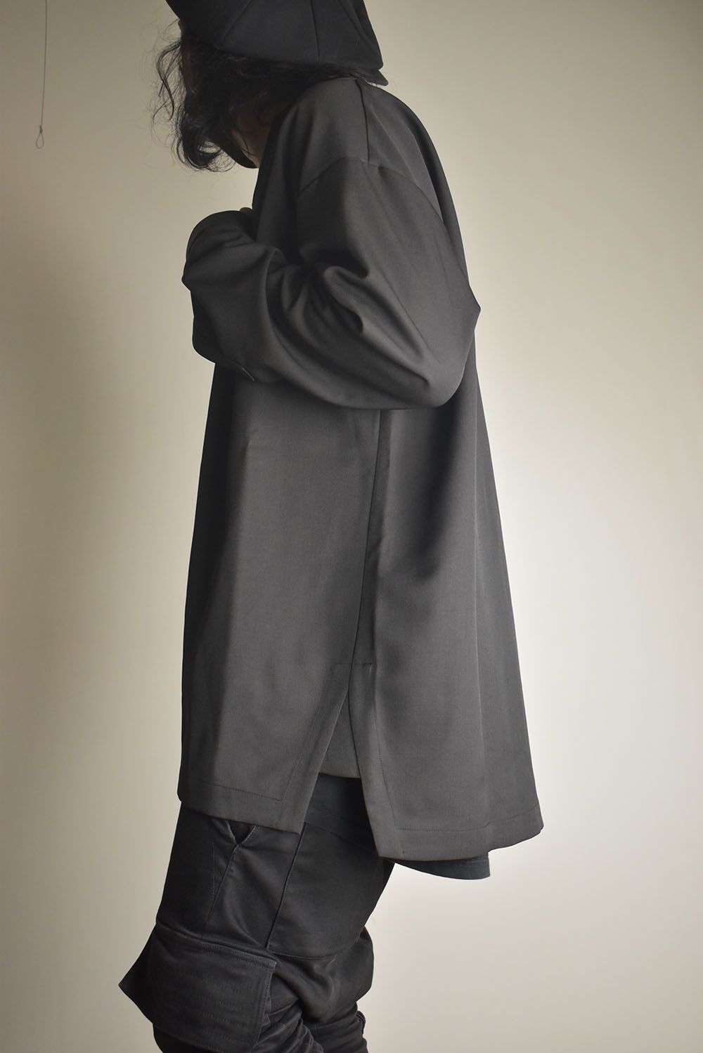 Collarless Top"Black" / カラーレストップ"ブラック"