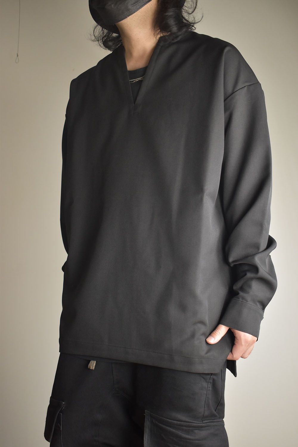 Collarless Top"Black" / カラーレストップ"ブラック"