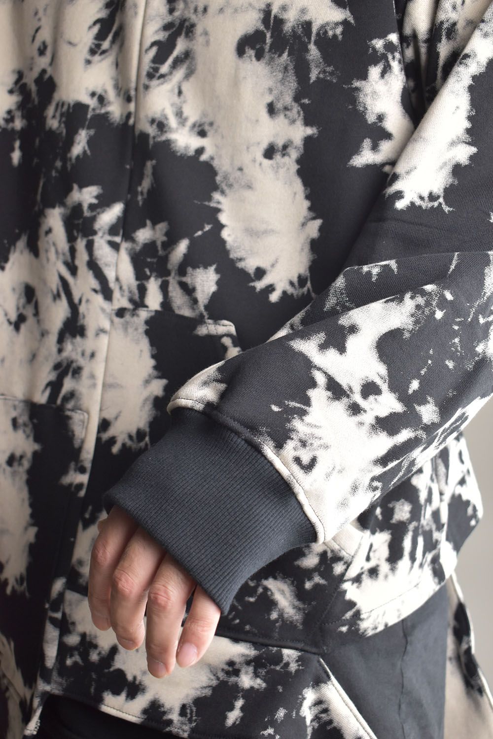 Discharge Pinting Asymmetry Crew Neck Top"Black×Ivory" /ディスチャージプリントアシンメトリークルーネックトップ"ブラック×アイボリー"