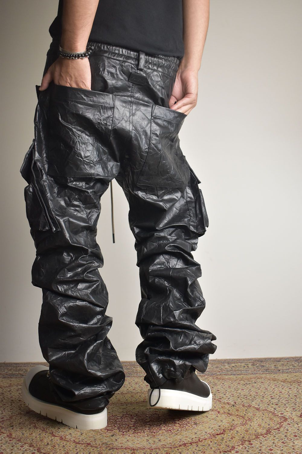 Washer Synthetic Leather Boots Cut Tuck Cargo Pants"Black " / ワッシャーシンセティックレザーブーツカットタックカーゴパンツ"ブラック"