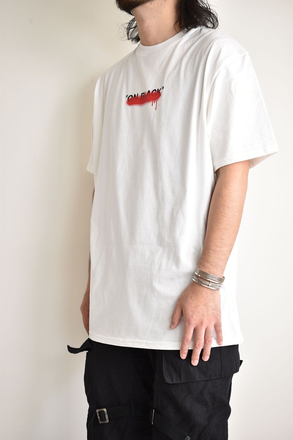 《ON BLACK》Print Tee"White×Red"/プリントTee"ホワイト×レッド"