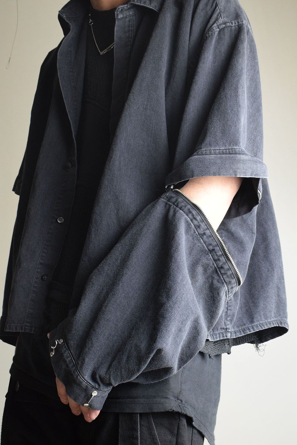 Detachable Sleeve Hook Cuff Shirt"Black Washed" / デタッチャブルスリーブホックカフスシャツ"ブラックウォッシュド"