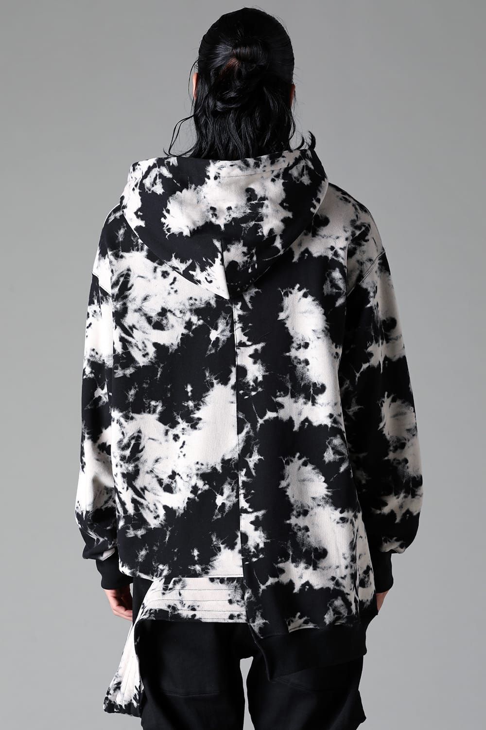 《2025AW先行予約》Discharge Pinting Asymmetry Hooded Top"Black×Ivory" /ディスチャージプリントアシンメトリーフーデッドトップ"ブラック×アイボリー"