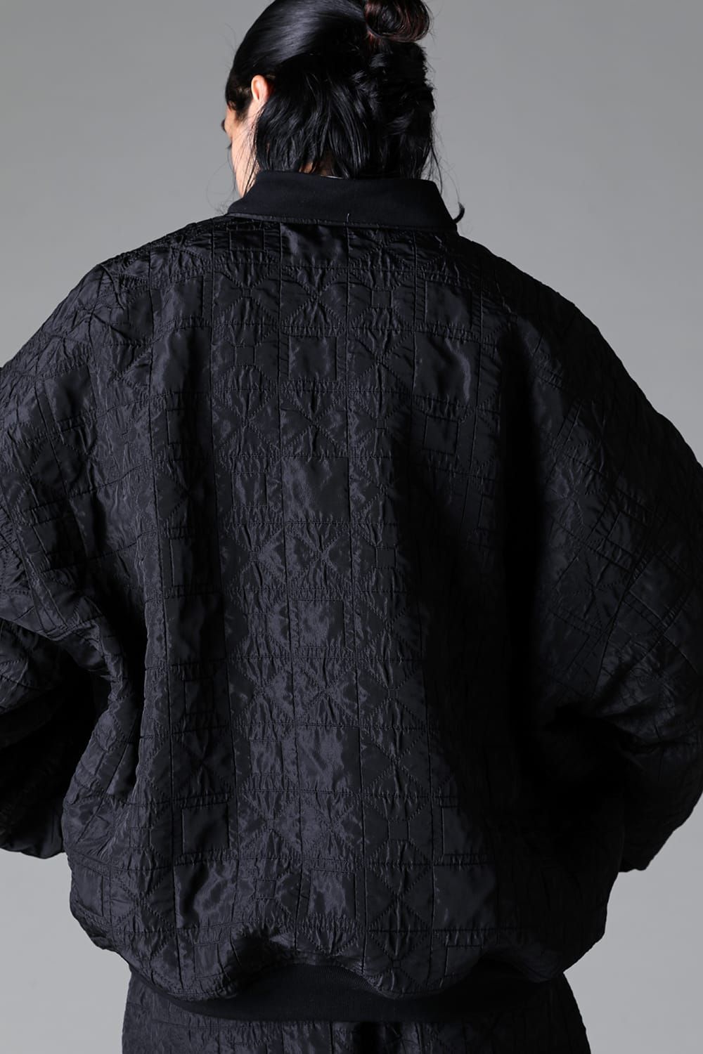 《2025AW先行予約》Geometry Jumbo Hooded MA-1 Blouson"Black" / ジオメトリージャンボフーデッドMA-1ブルゾン"ブラック"