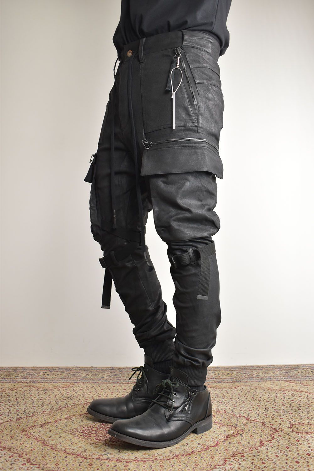 Product-Coated Jersey-Like Denim Cargo Jog Pants"Black" / 製品コーティングジャージーライクデニムカーゴジョグパンツ"ブラック"