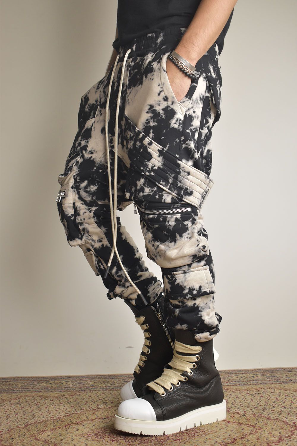 Discharge Pinting Belt Cargo Sarouel Jogger"Black×Ivory" /ディスチャージプリントベルトカーゴサルエルジョガー"ブラック×アイボリー"