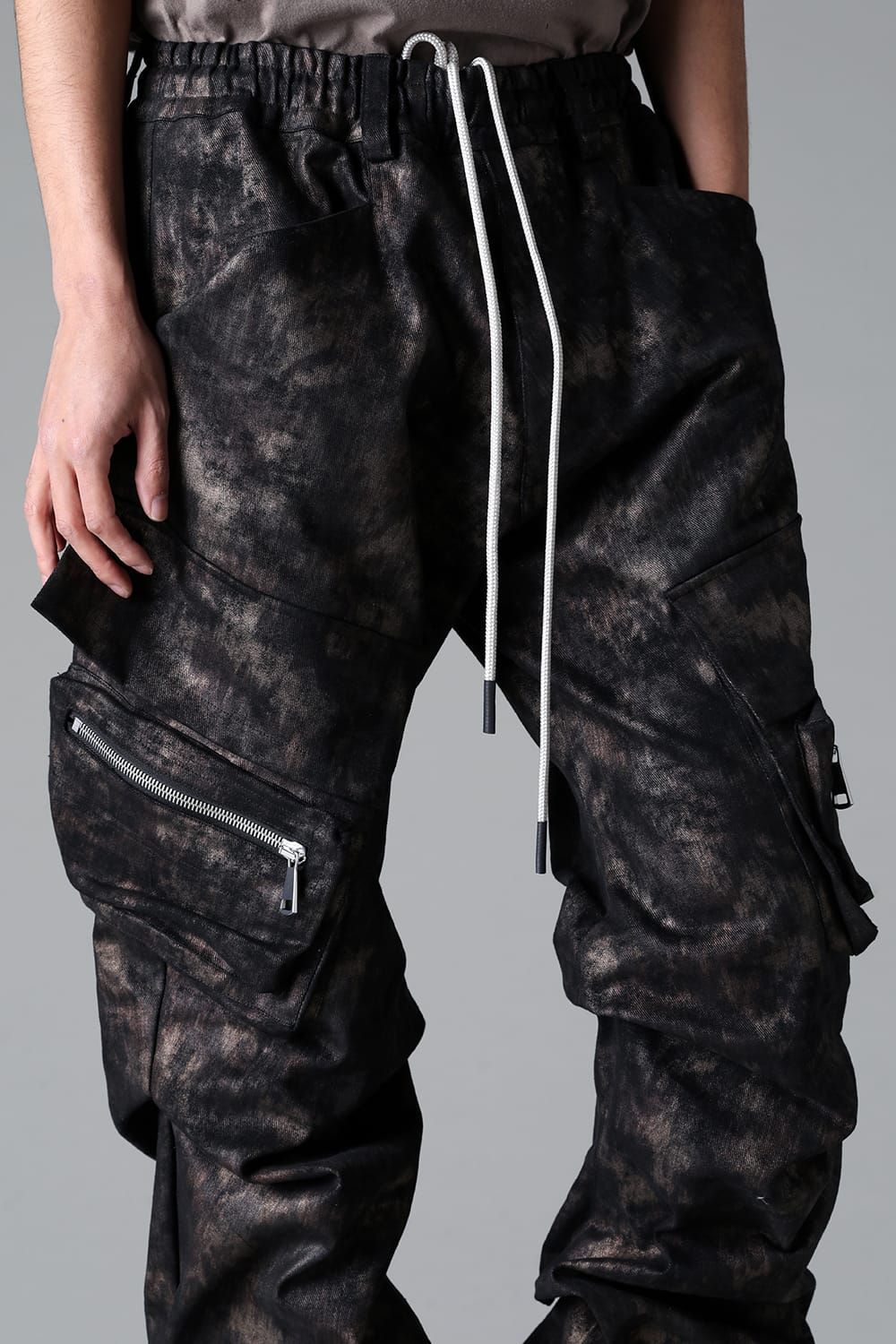 《2025AW先行予約》Metal Steam Camouflage Boots Cut Tuck Cargo Pants"Black × Beige" / メタルスチームカモフラージュ ブーツカットタックカーゴパンツ"ブラック×ベージュ"
