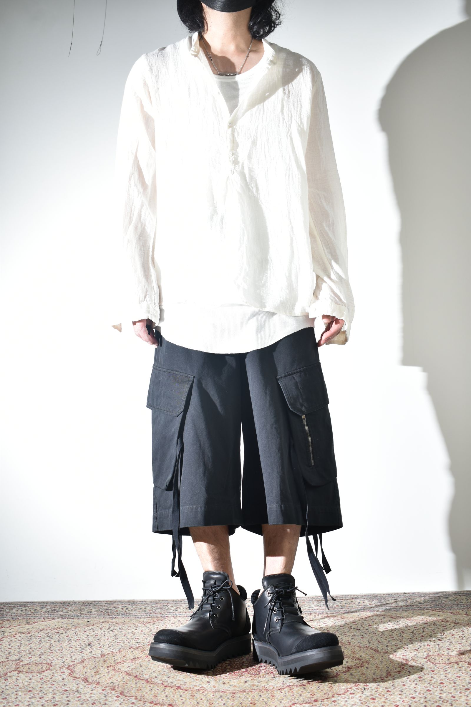 夏を意識した素材と雰囲気