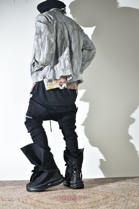 サルエルスキニーも合うサックブーツ