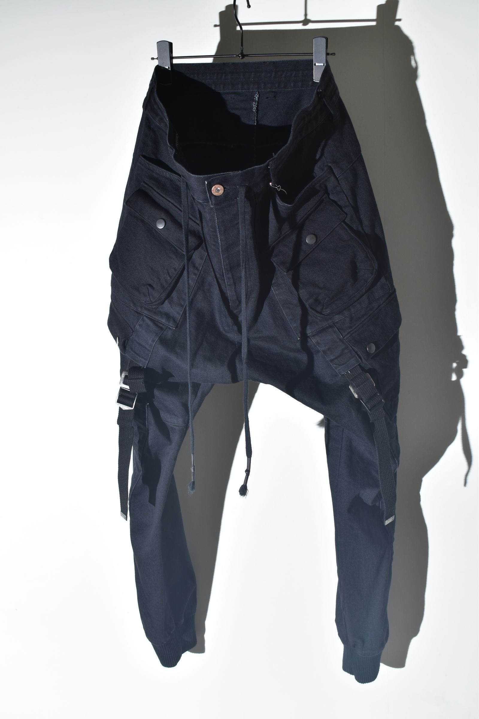 Stretch Denim Belt-Adjustable Cargo Jogger Pants"Black" / ストレッチデニムベルトアジャストカーゴジョグパンツ"ブラック"