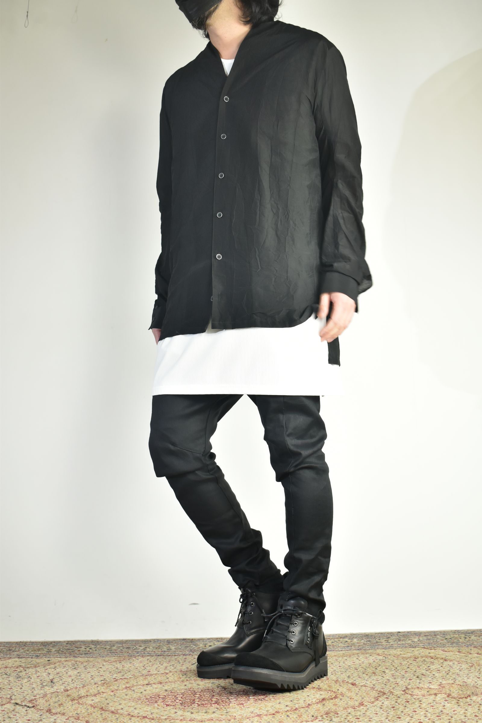 ソリッドでも快適な生地感