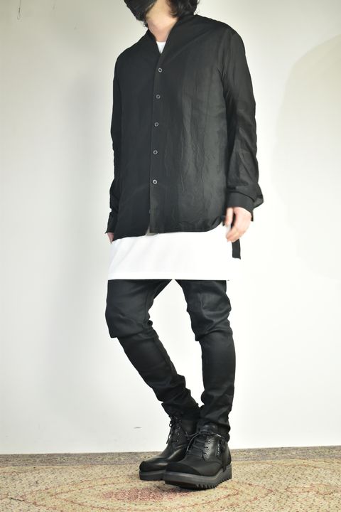 ソリッドでも快適な生地感