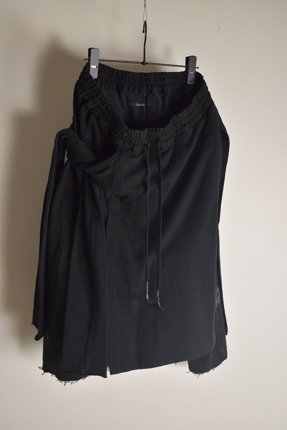 Stretch Denim Distressed Apron Wide Cropped Pants "Black" / ストレッチデニムダメージエプロンワイドクロップドパンツ"ブラック"