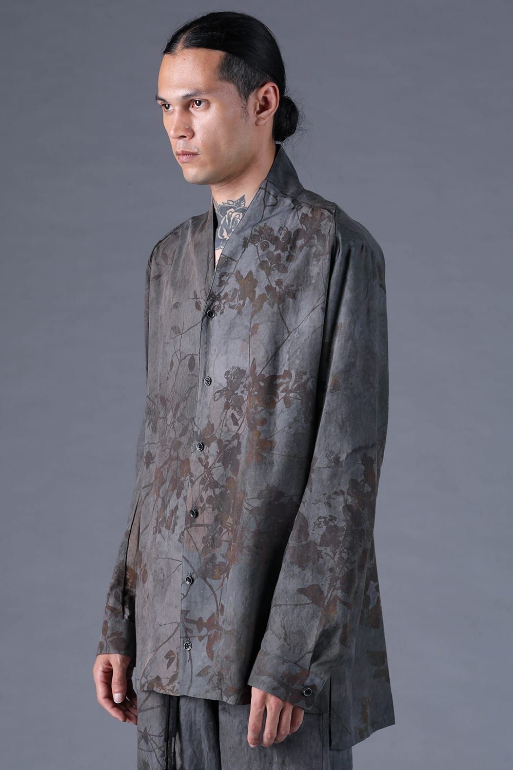 《2027SS先行予約分》Inkjet-Printed Shawl-Collar L/S Shirt "Charcoal" / インクジェットプリントショールカラーロングスリーブシャツ"チャコール"