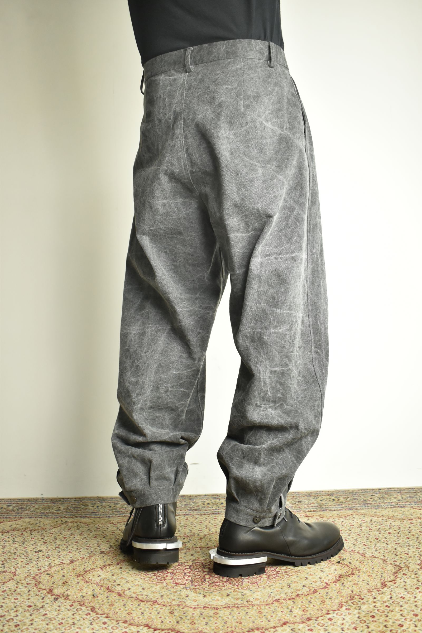 Tucked Hem Pants with Button Closure"Charcoal" /  タックヘムパンツ "チャコール"