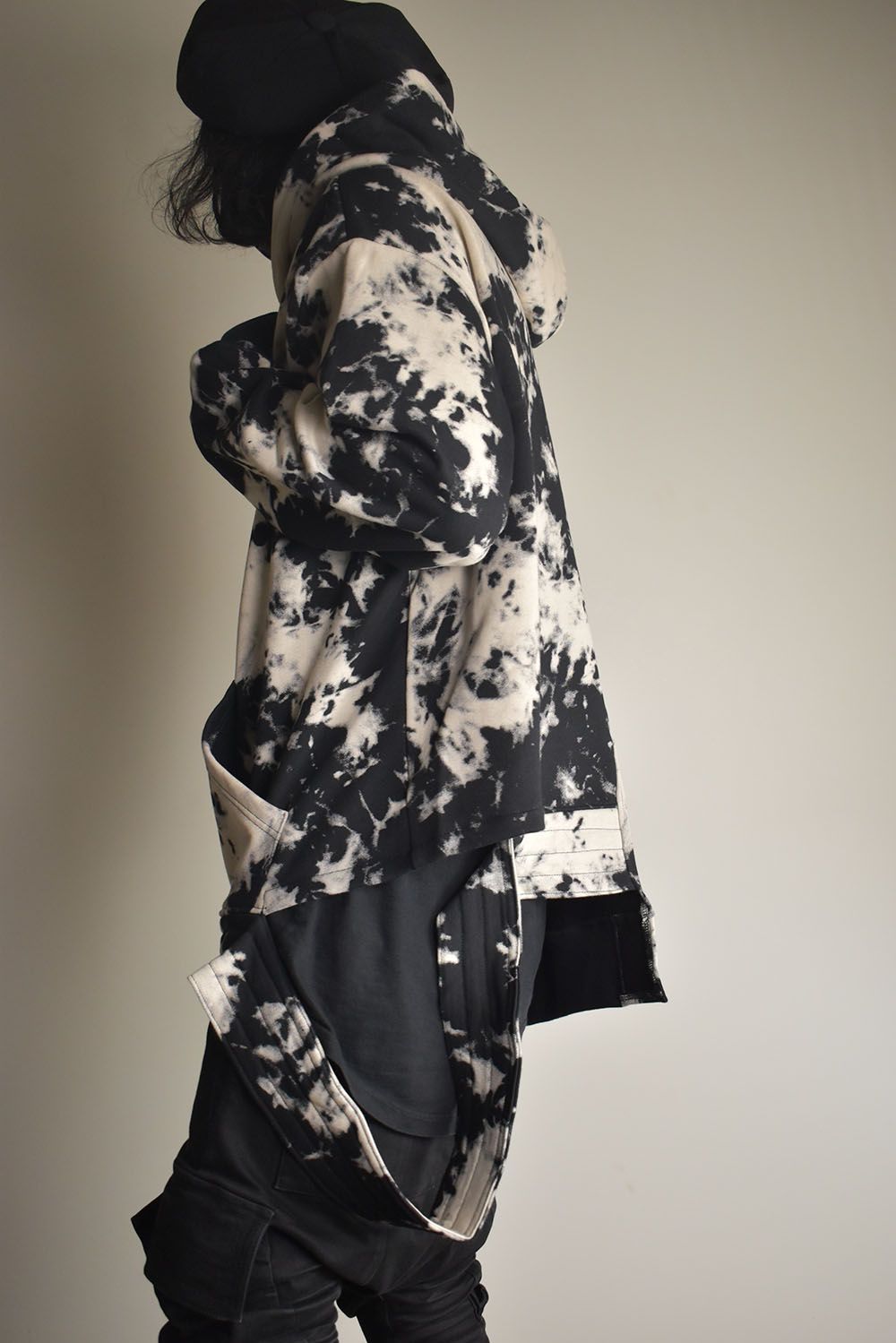 Discharge Pinting Asymmetry Hooded Top"Black×Ivory" /ディスチャージプリントアシンメトリーフーデッドトップ"ブラック×アイボリー"