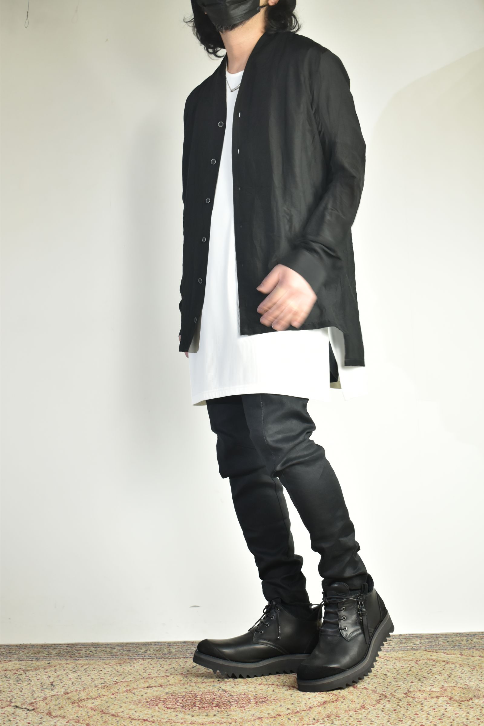 ソリッドでも快適な生地感