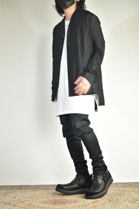 ソリッドでも快適な生地感