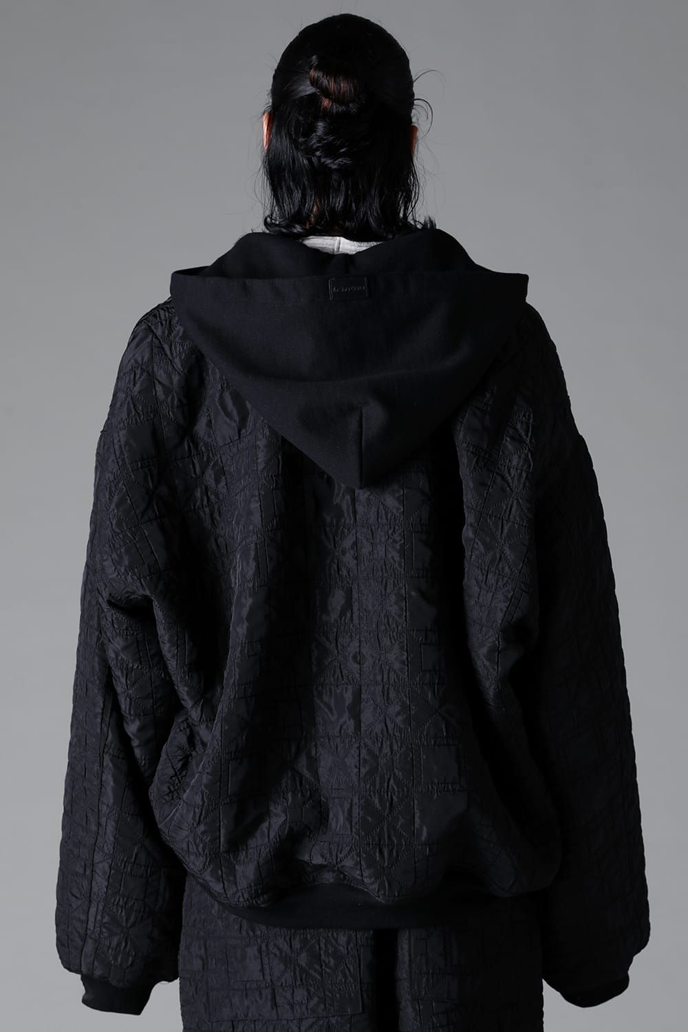 《2025AW先行予約》Geometry Jumbo Hooded MA-1 Blouson"Black" / ジオメトリージャンボフーデッドMA-1ブルゾン"ブラック"